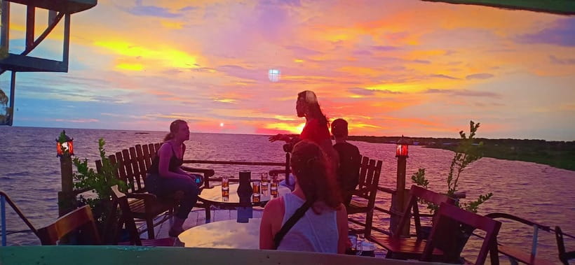 Sunset Dinner Tour: Tonle Sap Lake Floating Village - Dinner aboard the Queen Tara