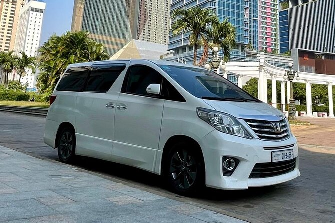 Techo International Airport Transfer by Car or Minivan - Who will get the most from this transfer