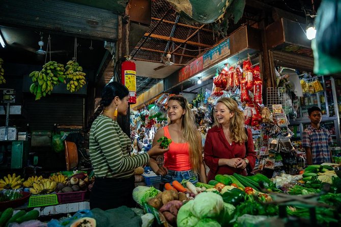 The 10 Tastings of Siem Reap With Locals: Private Street Food Tour - Kandal Village: fish curry and a crisp local cake