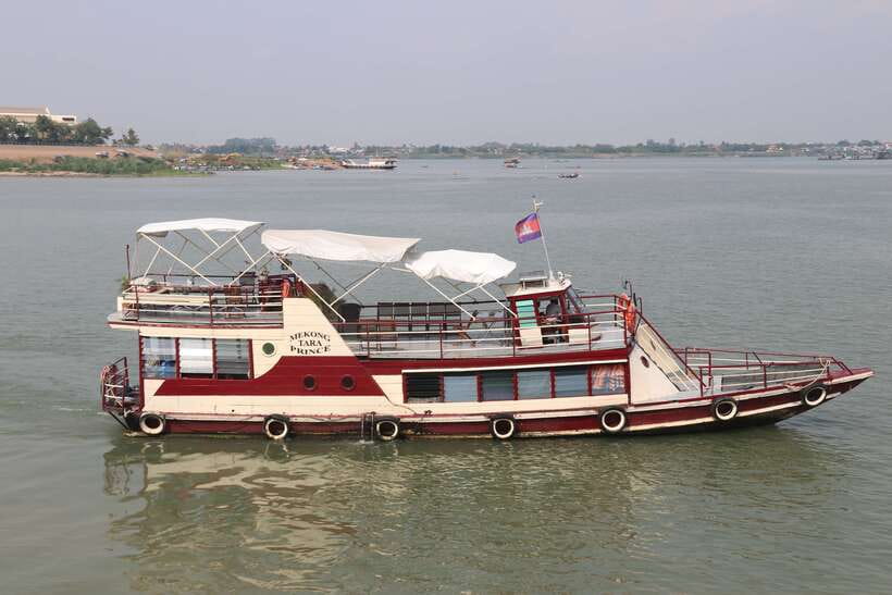 Tonle Sap Cruise & land Tour between Phnom Penh & Siem Reap - Riverside stops, a pagoda, and a silversmith workshop