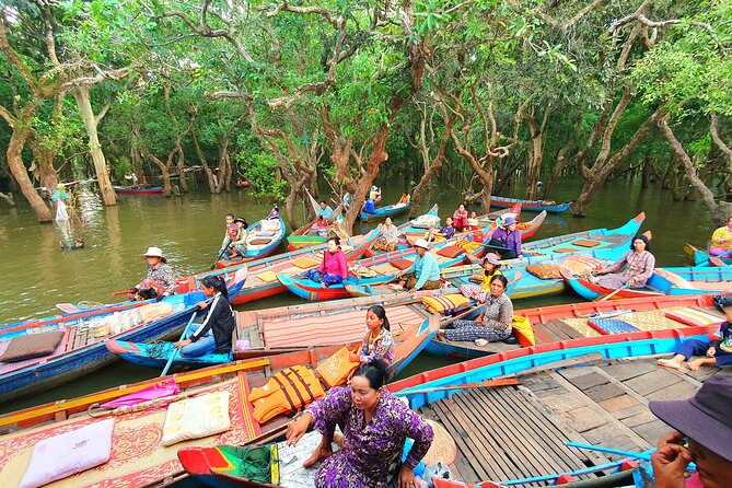 Tonle Sap, Floating village, Kompong Phluk Tour - School and pagoda: small stops with useful context
