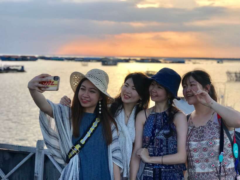 Tonle Sap Tour of Kompong Phluk Village & Evening Food tour - Seeing Kompong Phluk from the water