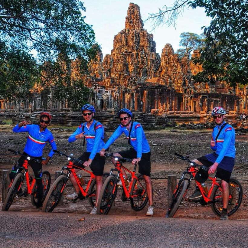Tour de friends - Discover Angkor Wat Full Day Bike Tour - Why cycling works so well at Angkor