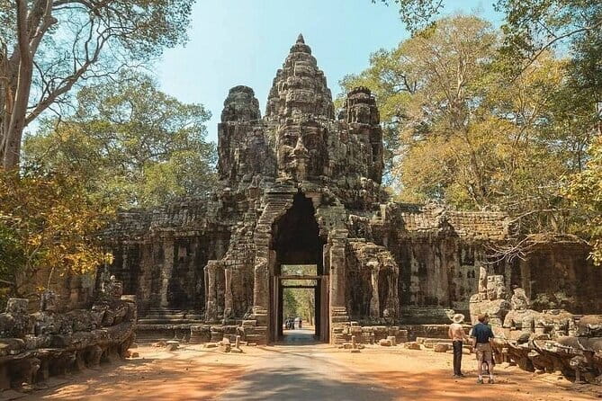 Two Day Tour, Taxi Phnom Penh to Siem Reap, Angkor Visit & Return - The optional floating village choice