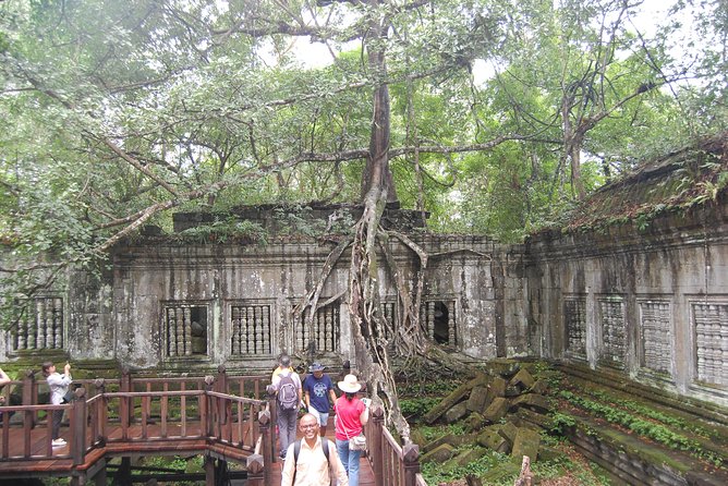 Two Days Angkor Wat Park-Beng Mealea and Kampong Phluk Village - Key points at a glance