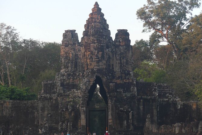 Two Days Angkor Wat Park-Beng Mealea and Kampong Phluk Village - Banteay Srei and the finest small-scale carving