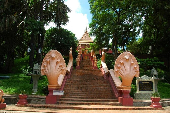 Ultimate Phnom Penh Food Tour by Tuk Tuk: 20 Tastings and Drinks - What makes this Phnom Penh food tour worth considering
