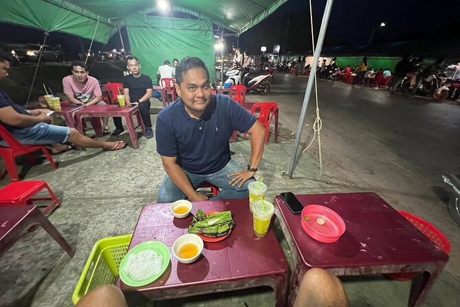 Ultimate Siem Reap Food Tour (10 Locals Tasting with Drinks & Transport) - Siem Reap Night Market after dark
