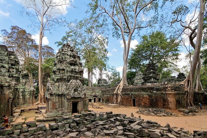 Viewing Sunrise At Angkor Half-Day Tour - Ta Prohm at opening time