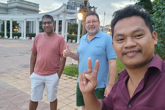 Visit 11 Places in One Day including S21 & Killing Field - Sihanouk’s Statue and the Independence Monument