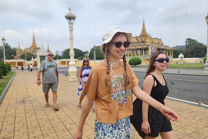 Visit 11 Places in One Day including S21 & Killing Field - Wat Ounalom and the National Museum Exterior