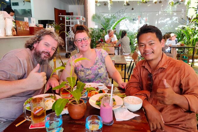 Visit 9 Places in 3 Hours by Private Tuk-Tuk - The Royal Palace frontage after dark