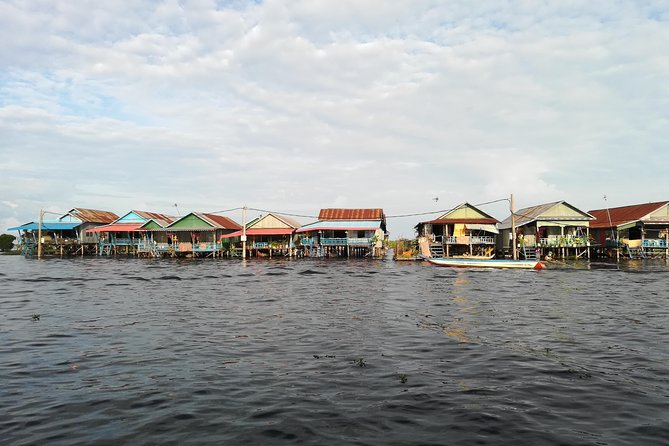 War Museum, Killing Field and Floating Village ( Kampong Phluk) - Kampong Phluk and the tall stilt houses