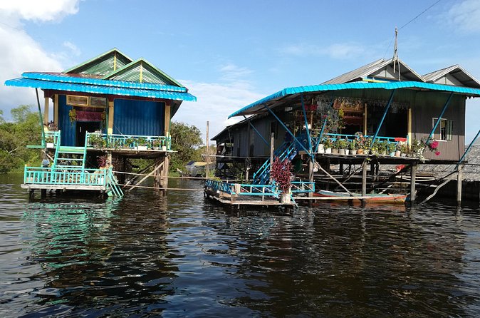 War Museum, Killing Field and Floating Village ( Kampong Phluk) - What the $79 price really buys