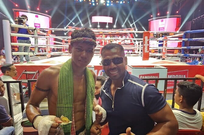 Watch Live Khmer Traditional boxing in Phnom Penh - Ringside seats and the sound of the arena